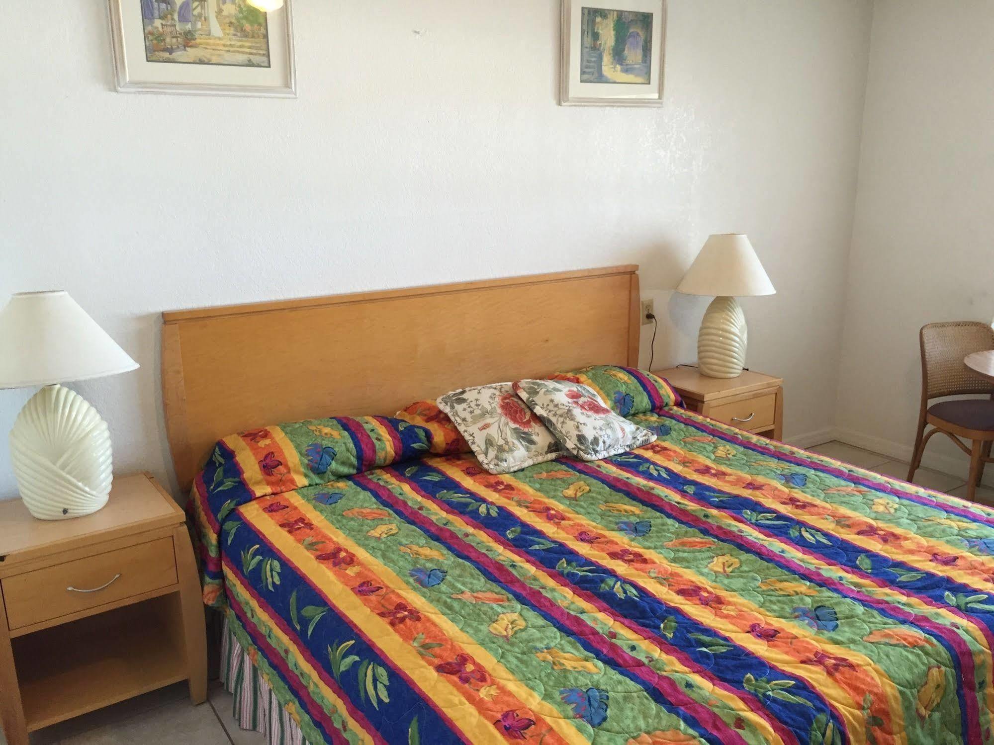 Economy Suites Cypress Gardens Buitenkant foto