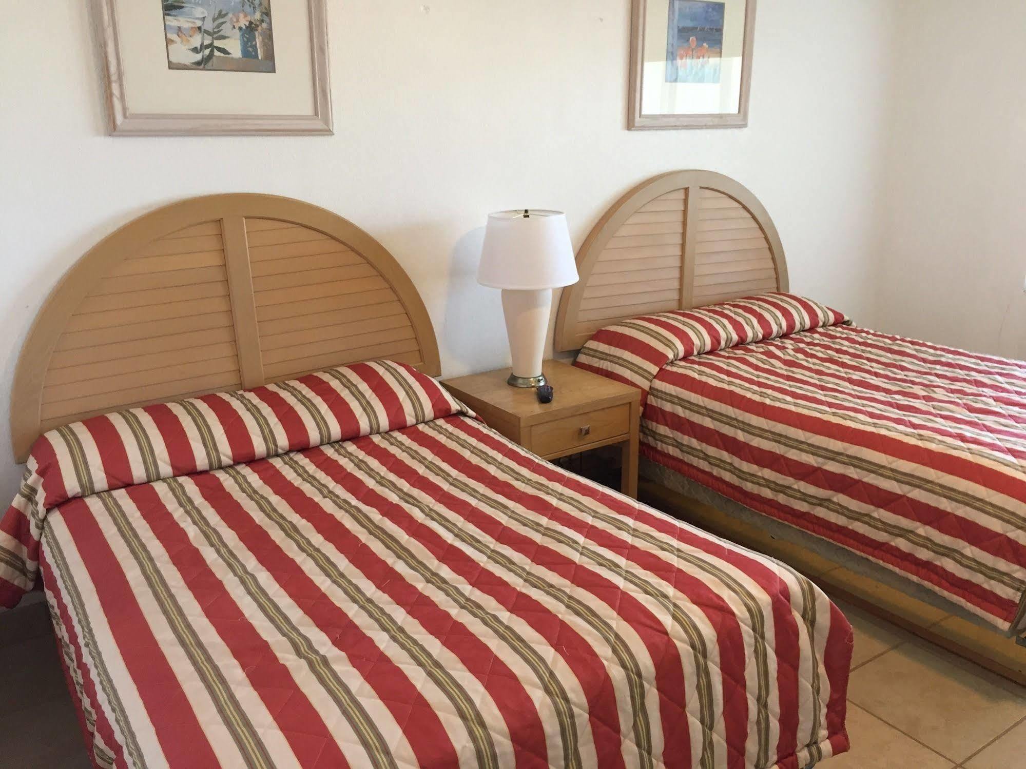 Economy Suites Cypress Gardens Buitenkant foto